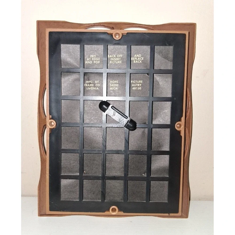 Vintage Picture Autry 48150 Faux Wood Picture Frame 5x7 Easel Back Retro